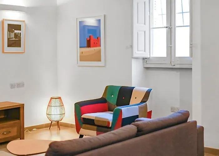 Sliema Unique 4 Bedroom Townhouse Off The Beach
